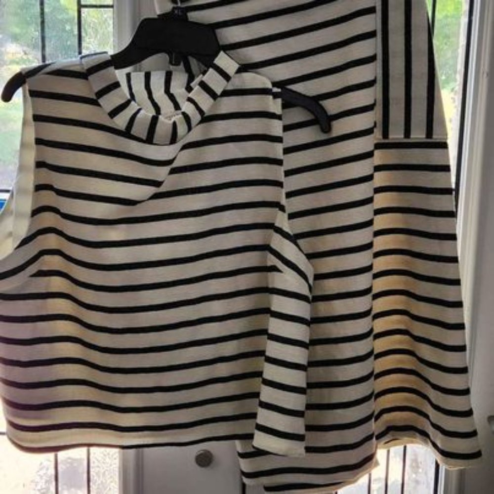 Eva Mendes skirt top set size 20 black white